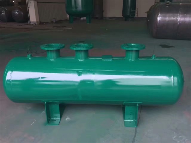海拉尔海拉尔海拉尔蒸汽分气缸